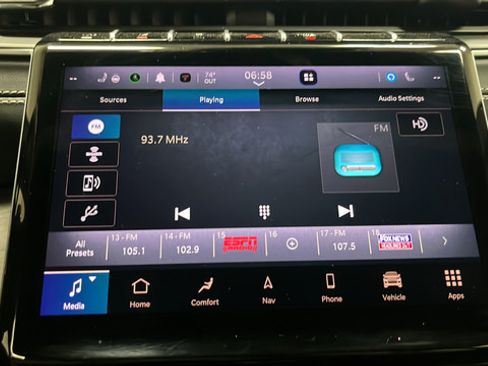 Used 2024 Jeep Grand Cherokee L Limited w/ Luxury Tech Group II AWD/4WD image 32