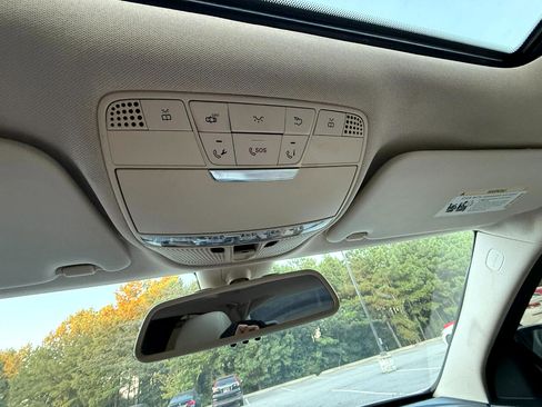 Used 2018 Mercedes-Benz C 300 Sedan image 24