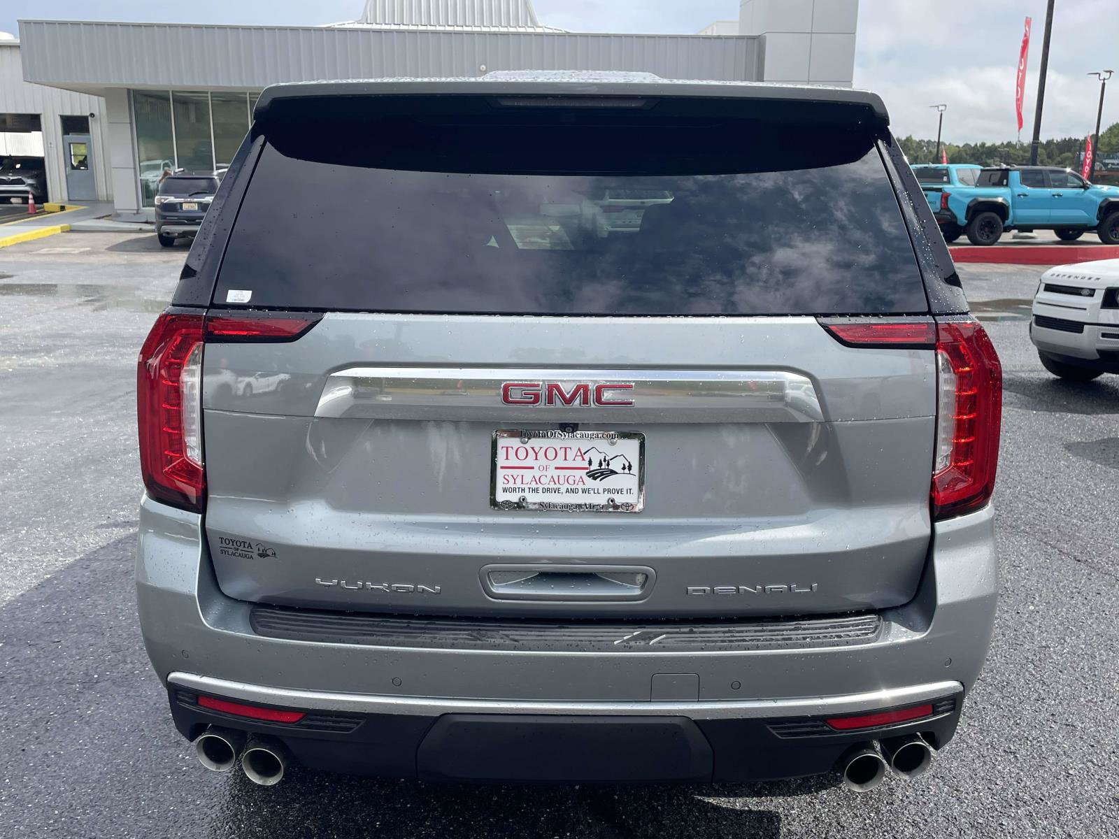 Used 2024 GMC Yukon Denali w/ Max Trailering Package AWD/4WD image 3