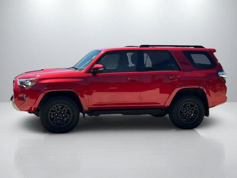 Used 2022 Toyota 4Runner TRD Off-Road Premium AWD/4WD image 8