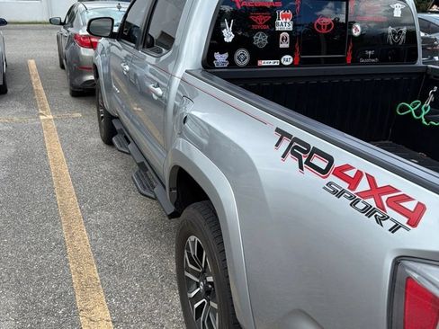 Used 2023 Toyota Tacoma TRD Sport w/ Advanced Technology Package AWD/4WD image 11