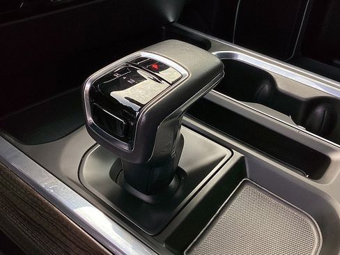 Used 2022 Chevrolet Silverado 1500 RST image 14