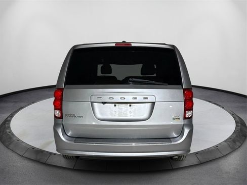 Used 2017 Dodge Grand Caravan GT image 6