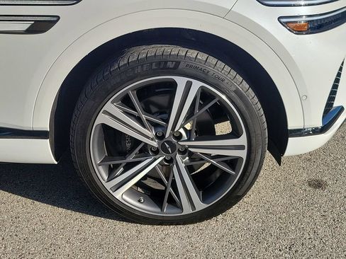 Used 2025 Genesis GV80 3.5T e-SC AWD/4WD image 11