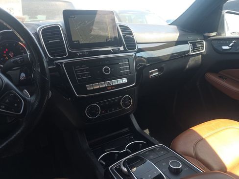 Used 2018 Mercedes-Benz GLS 450 4MATIC w/ Premium Package image 6