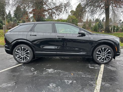 New 2026 Cadillac Optiq Sport 1 image 6