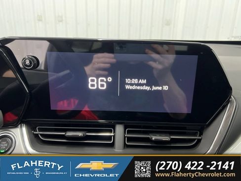 New 2026 Chevrolet Trax LT w/ LT Convenience Package FWD image 27