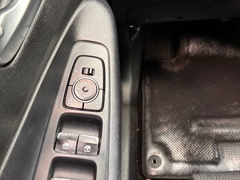 Used 2019 Hyundai Santa Fe SEL FWD image 31
