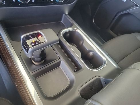 New 2026 GMC Sierra 1500 Elevation image 18