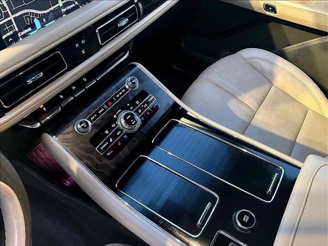 Used 2022 Lincoln Aviator Reserve w/ Equipment Group 201A AWD/4WD image 14