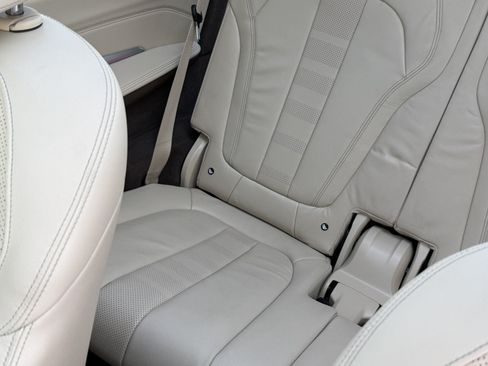 Used 2019 BMW X7 xDrive40i w/ Luxury Seating Package AWD/4WD image 32