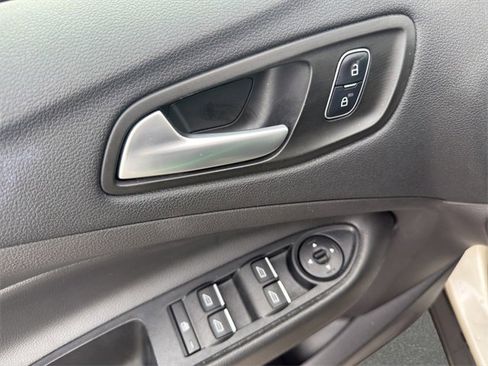 Used 2017 Ford Escape SE w/ Equipment Group 201A image 12