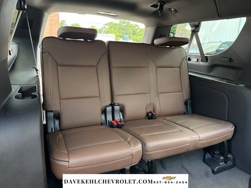 Used 2025 Chevrolet Suburban High Country w/ Sun And Tow Package AWD/4WD image 25
