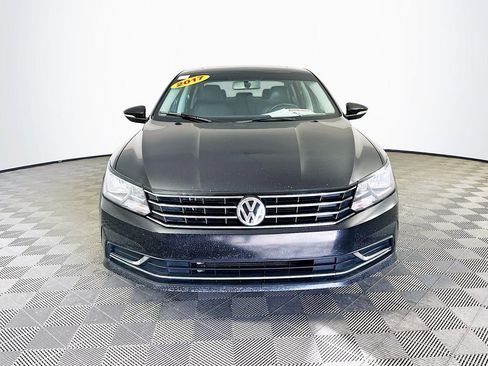Used 2017 Volkswagen Passat 1.8T SE image 4