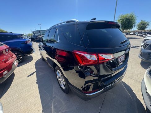 Used 2020 Chevrolet Equinox LT FWD image 3