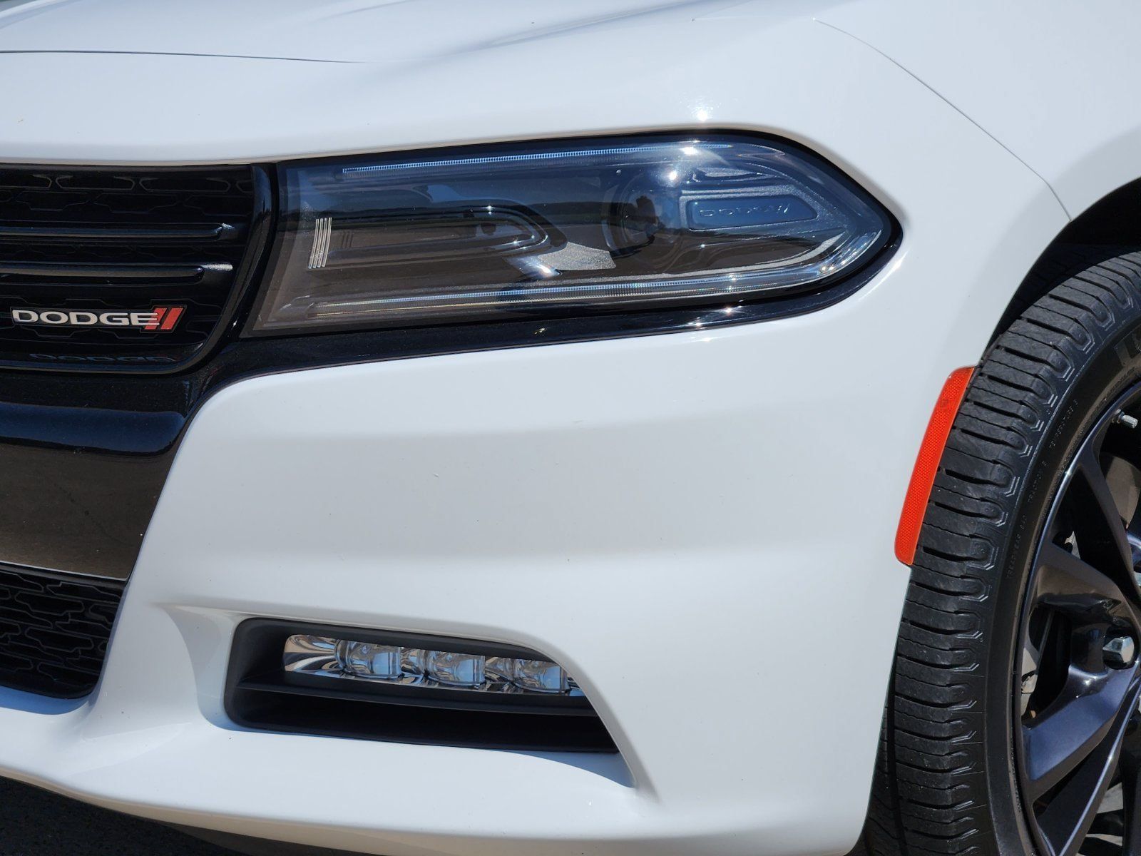 Used 2023 Dodge Charger SXT w/ Blacktop Package AWD/4WD image 10