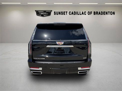 New 2026 Cadillac Escalade ESV Luxury w/ LPO, Floor Liner Package AWD/4WD image 4