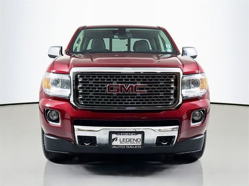 Used 2017 GMC Canyon Denali image 2