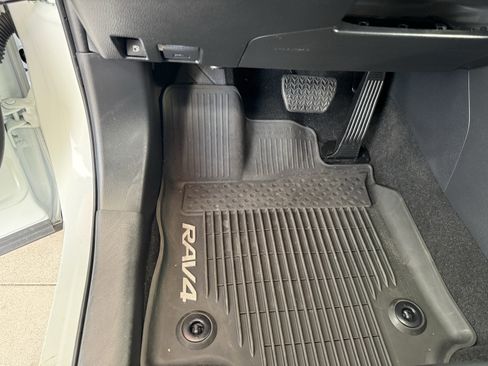 Certified 2025 Toyota RAV4 XSE image 12