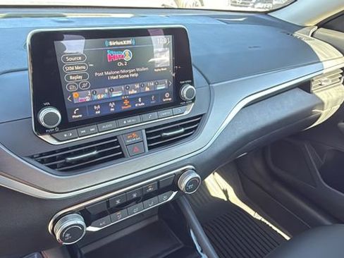 New 2025 Nissan Altima 2.5 SR image 27