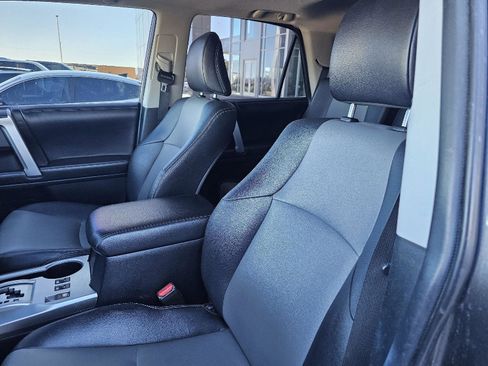 Used 2018 Toyota 4Runner SR5 Premium image 19