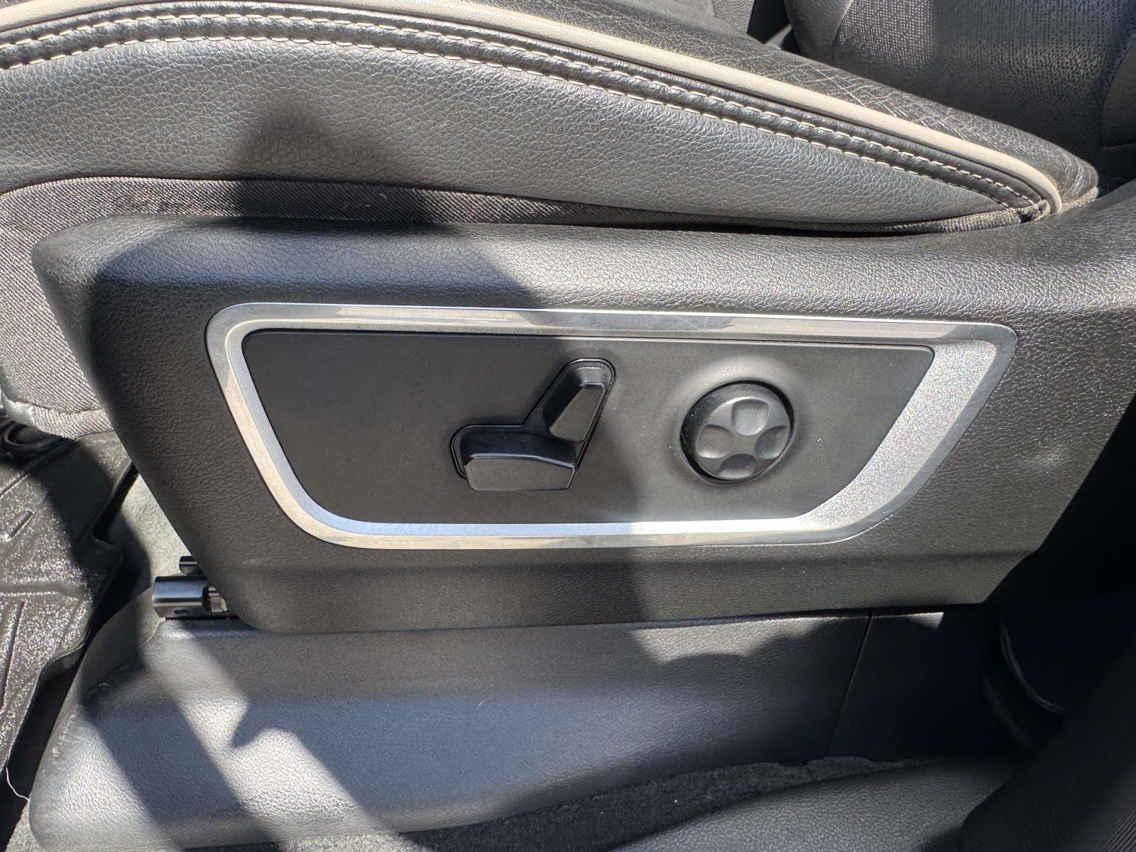 Used 2020 RAM 1500 Laramie AWD/4WD image 23