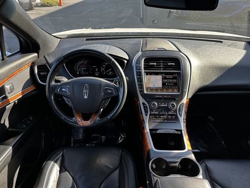 Used 2017 Lincoln MKX Reserve w/ Lincoln MKX Climate Package image 13