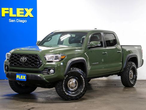 Used 2021 Toyota Tacoma TRD Off-Road w/ Technology Package AWD/4WD image 1