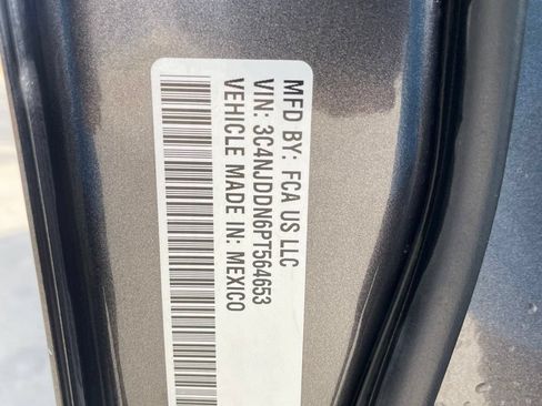 Used 2023 Jeep Compass Trailhawk AWD/4WD image 28