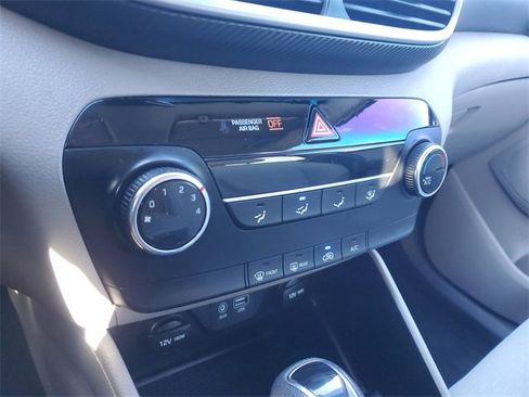 Used 2020 Hyundai Tucson SE image 24