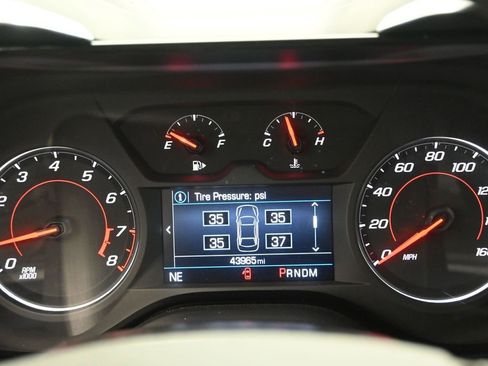 Used 2020 Chevrolet Camaro LT image 12