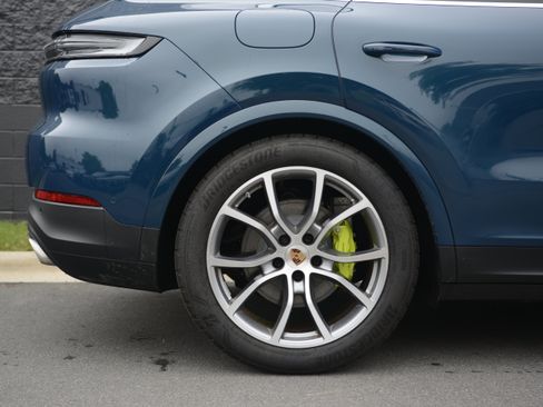 Certified 2025 Porsche Cayenne S AWD/4WD image 43