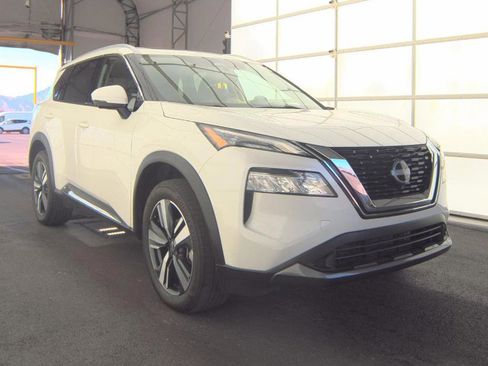 Used 2023 Nissan Rogue SL AWD/4WD image 5