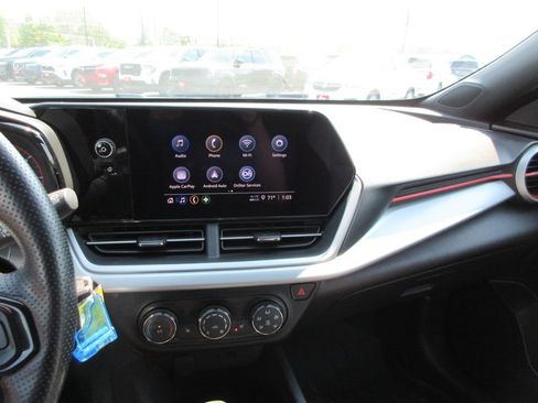 Certified 2024 Chevrolet Trax RS FWD image 24