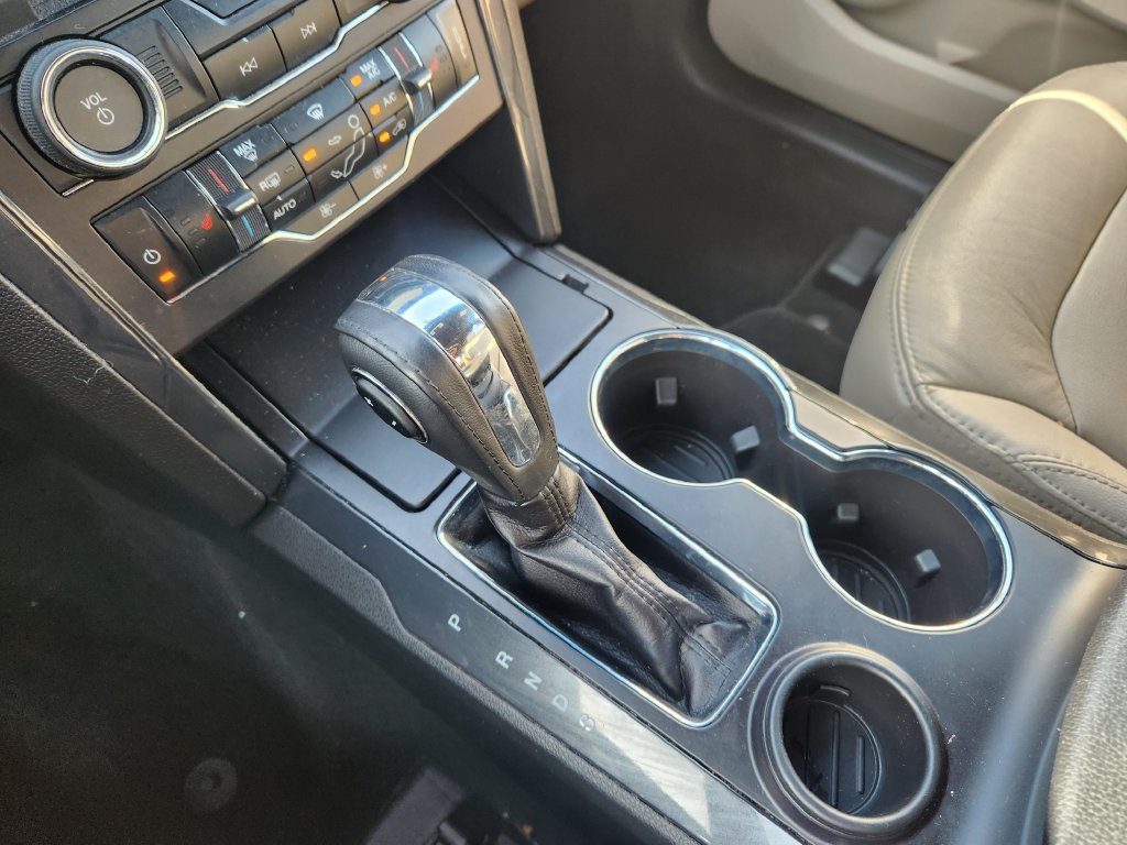 Used 2018 Ford Explorer XLT w/ Equipment Group 202A FWD image 15