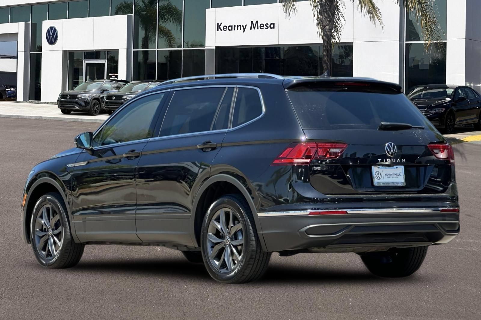Used 2024 Volkswagen Tiguan SE FWD image 6
