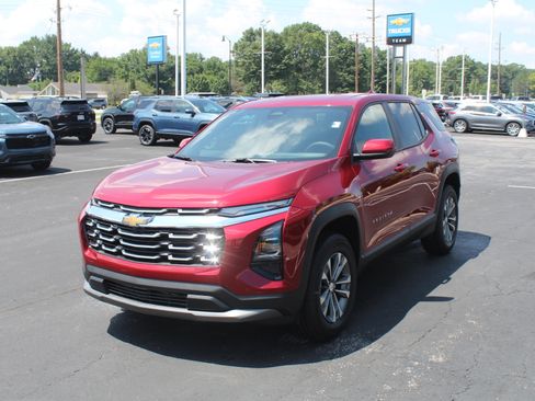 New 2027 Chevrolet Equinox LT FWD image 7