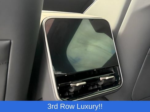 Used 2026 Lucid Gravity Grand Touring AWD/4WD image 19