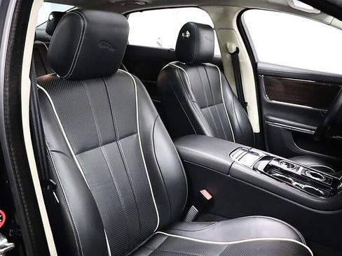 Used 2015 Jaguar XJ L Portfolio RWD image 13