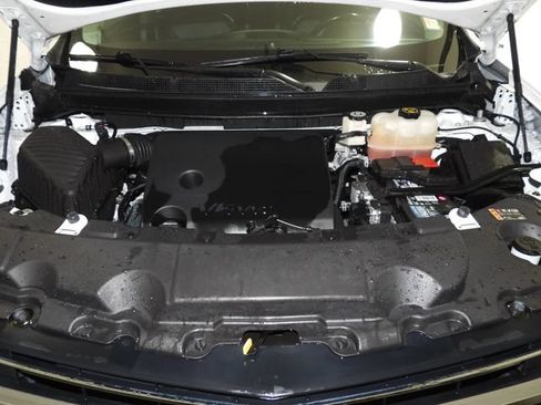Used 2021 Chevrolet Traverse LT w/ LT Premium Package FWD image 24