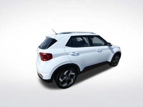 Used 2023 Hyundai Venue SEL FWD image 9