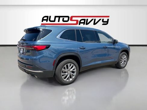 Used 2025 Buick Enclave Preferred FWD image 7