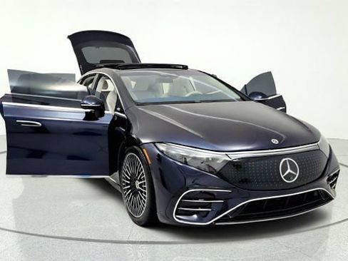 Used 2023 Mercedes-Benz EQS 450+ 4MATIC Sedan image 11