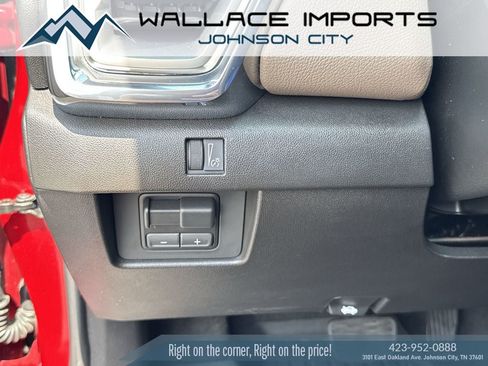 Used 2026 GMC Canyon Denali AWD/4WD image 32