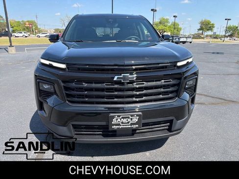 New 2026 Chevrolet Traverse LT w/ Midnight/Sport Edition FWD image 3