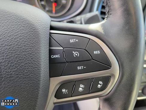 Used 2019 Jeep Cherokee Limited w/ Technology Group AWD/4WD image 25
