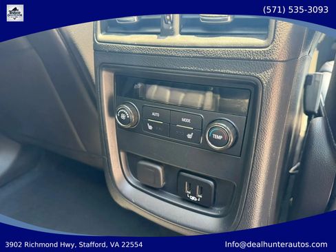 Used 2017 Buick Envision Essence w/ LPO, Cargo Package AWD/4WD image 19