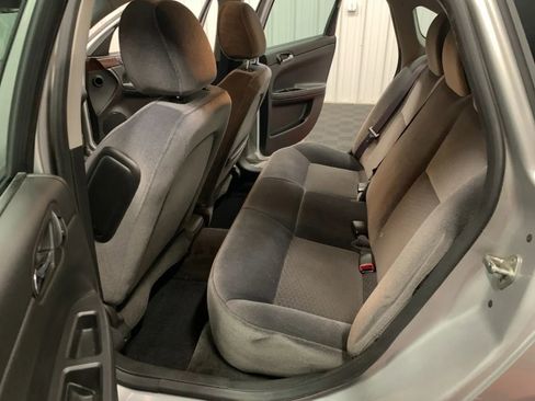 Used 2011 Chevrolet Impala LT image 38