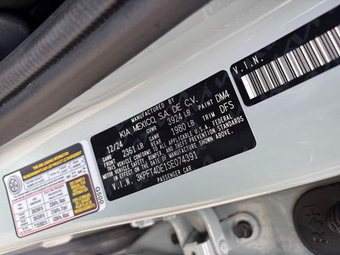 Used 2025 Kia K4 FWD image 28