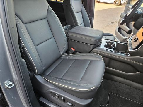 New 2026 GMC Yukon Elevation image 31